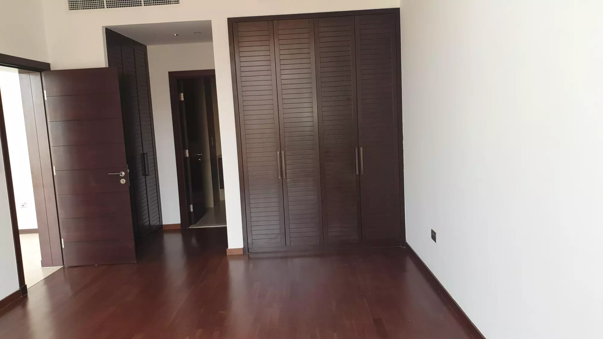 Amber Tiara Residences