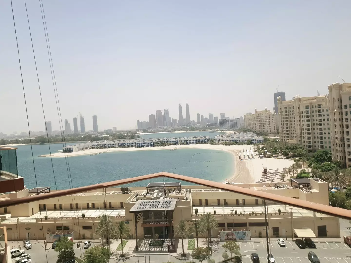 Amber Tiara Residences