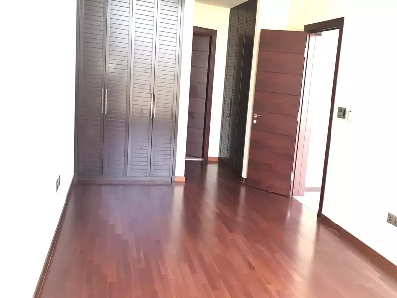 Amber Tiara Residences